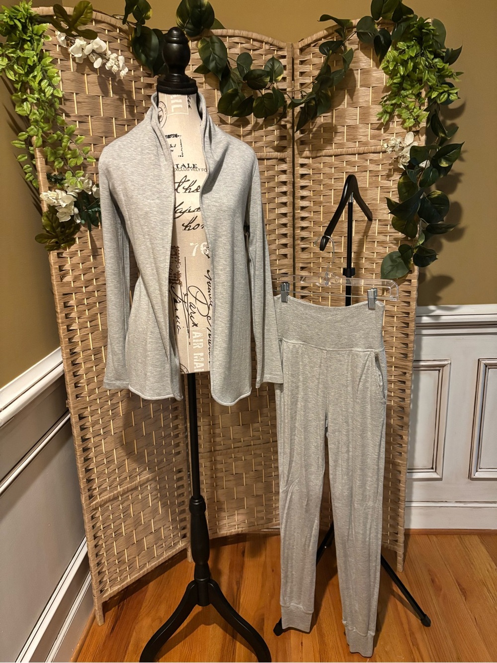 Wheat Light Gray High-Rise Lounge Joggers